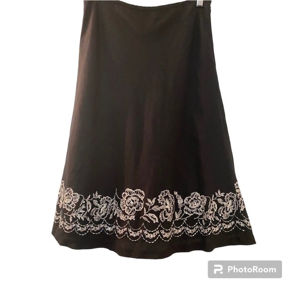 Ann Taylor Loft A-Line black skirt, size 4.  Fully lined.  Side zipper. - Picture 1 of 6